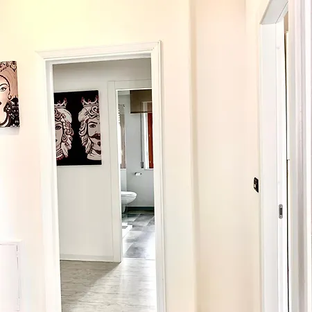 Spacious In With Sea View And Balconies Apartment