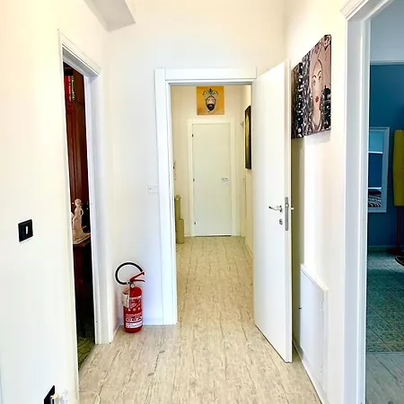 Spacious In With Sea View And Balconies
