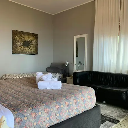 Spacious In With Sea View And Balconies Taormina