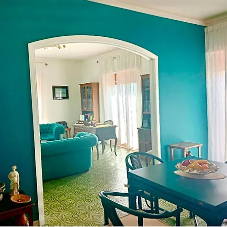 Apartment Spacious In With Sea View And Balconies *