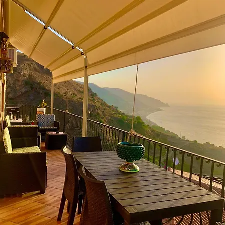 Spacious In With Sea View And Balconies
