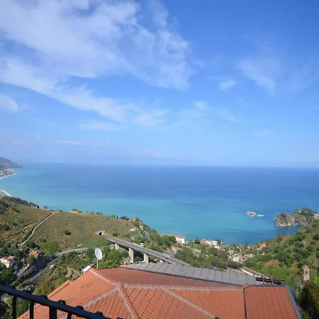 Spacious In With Sea View And Balconies Daire