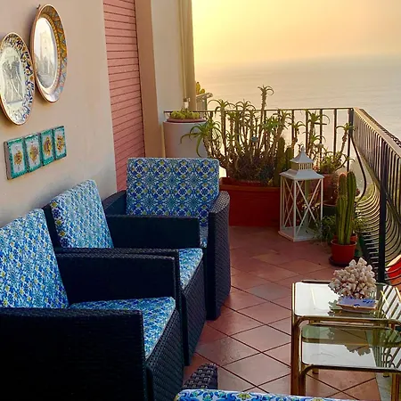 Daire Spacious In With Sea View And Balconies Taormina