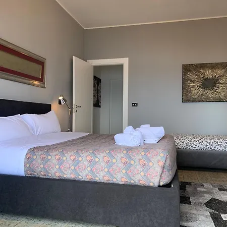 Spacious In With Sea View And Balconies Daire Taormina